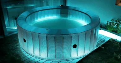Outdoor Bubble Spa Pool Inflation with Smart Filtration