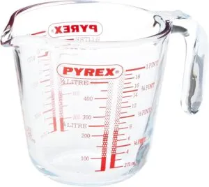 Pyrex Measuring Jug with easy-to-read measurements