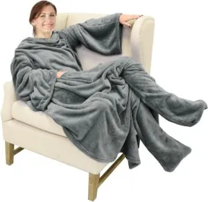 Stay Cozy this Winter with Classy Wearable Snuggle Blanket for Men and Women