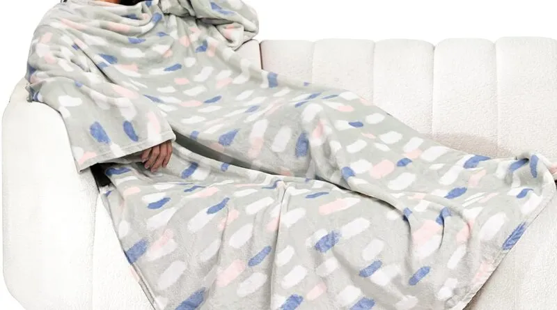 Stay Toasty in the Ultra-Cozy Blanket with Sleeves