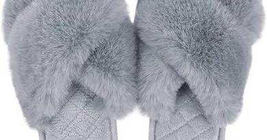 Lounge in Luxury with These Cozy Faux Fur Slippers