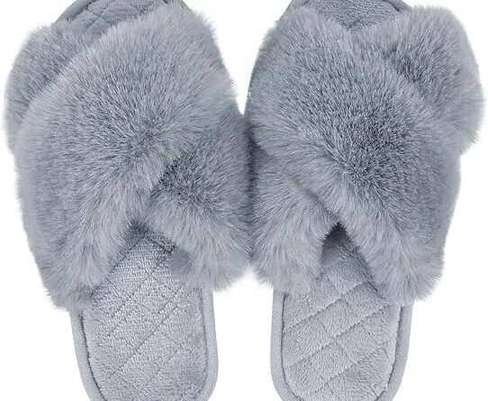 Lounge in Luxury with These Cozy Faux Fur Slippers