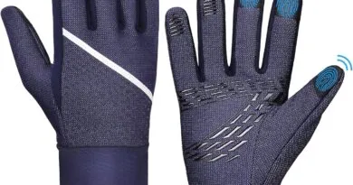 Stay Connected and Warm with These Thermal Touchscreen Winter Gloves
