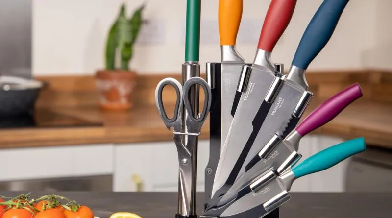 Elevate Your Cooking with This Stylish 8-Piece Knife Set