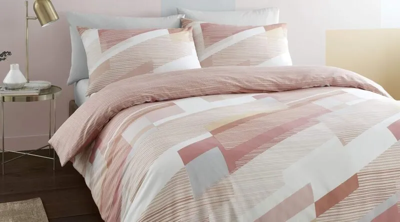 Experience the Luxury of Catherine Lansfield’s Harley Geo Double Duvet Set in Blush