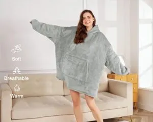 Snuggle Season Sorted: HIYATO's Oversized Blanket Hoodie - Your Cosy Companion!