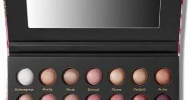 Eyeshadow palettes