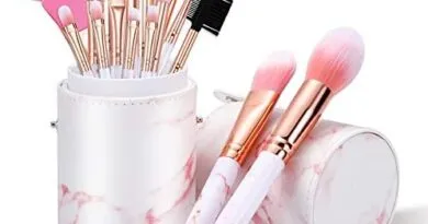 Makeup brushes