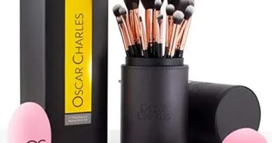 Makeup brushes