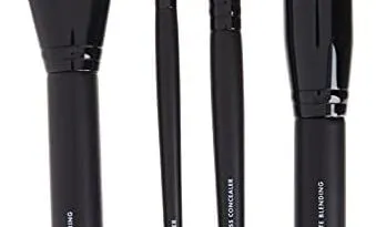 Makeup brushes