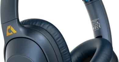 Noise-canceling headphones