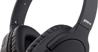 Noise-canceling headphones