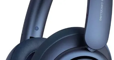 Noise-canceling headphones