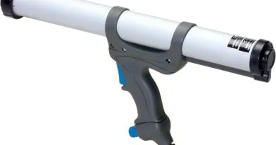 Caulk guns