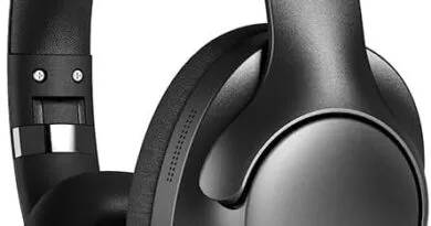 Noise-canceling headphones