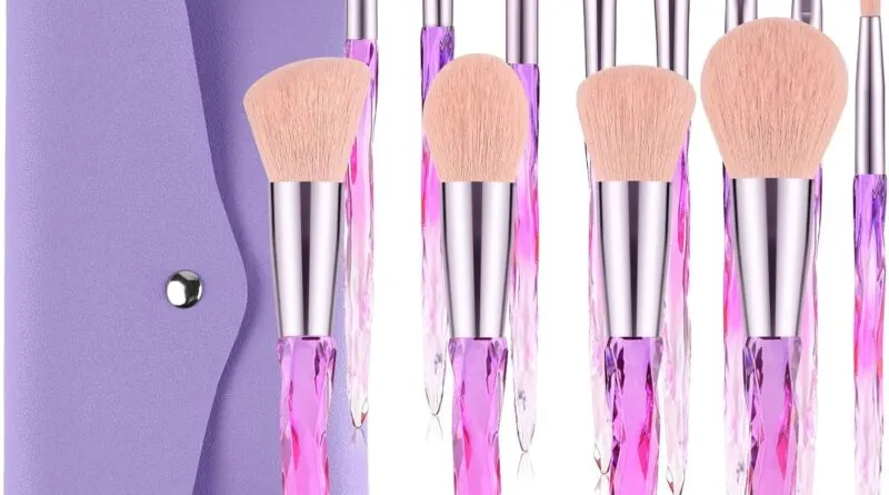 Makeup brushes