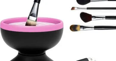 Makeup brushes